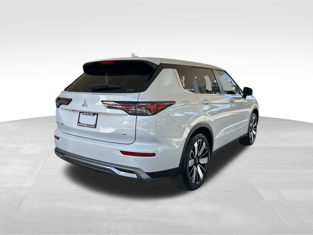 new 2025 Mitsubishi Outlander car, priced at $37,288