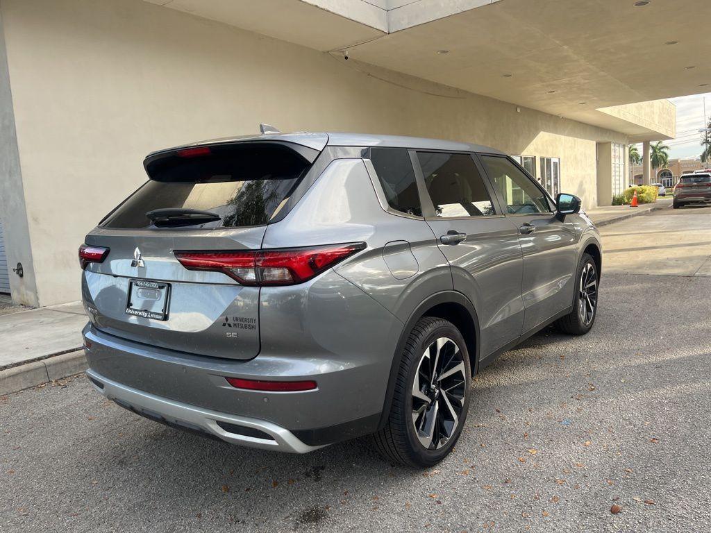 new 2024 Mitsubishi Outlander car, priced at $26,988