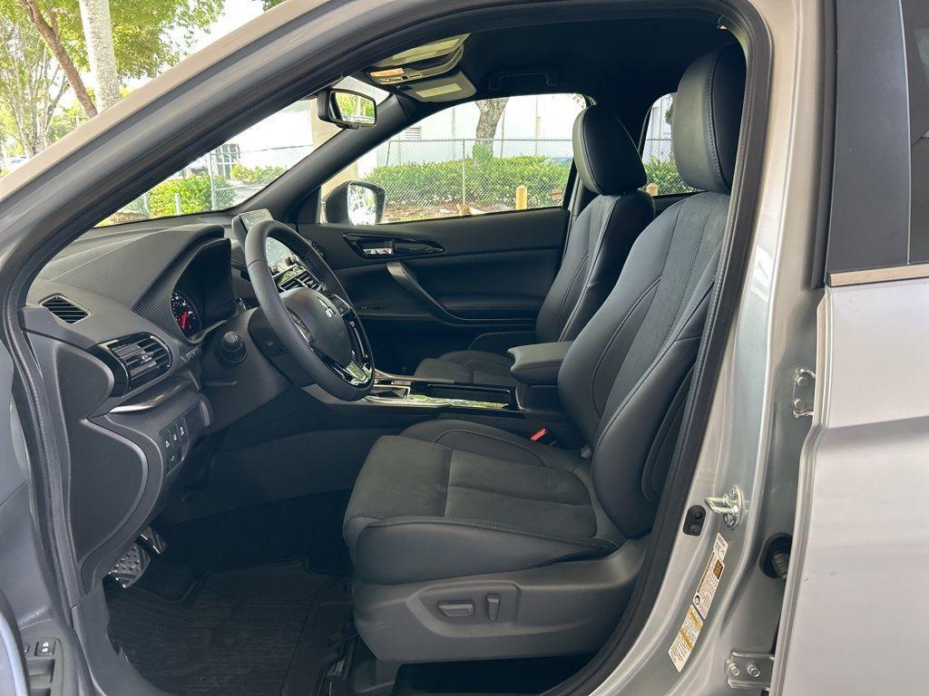 new 2025 Mitsubishi Eclipse Cross car, priced at $25,988