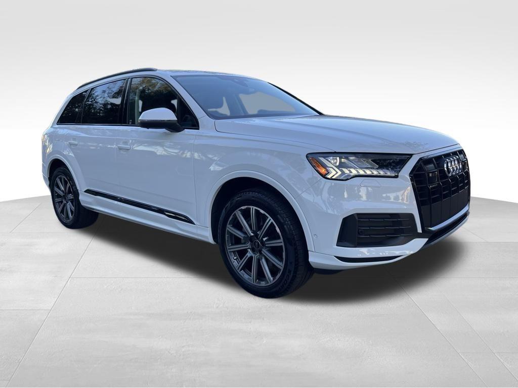 used 2024 Audi Q7 car, priced at $51,988