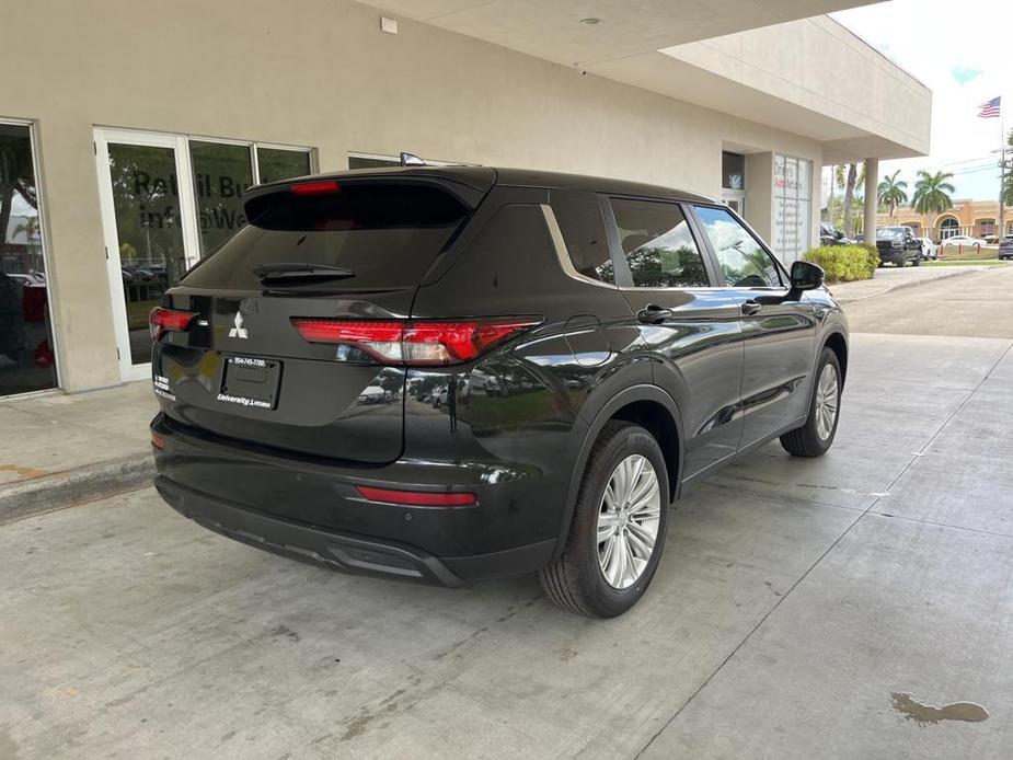 new 2024 Mitsubishi Outlander car, priced at $25,860