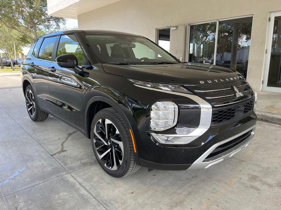 used 2024 Mitsubishi Outlander car, priced at $24,288