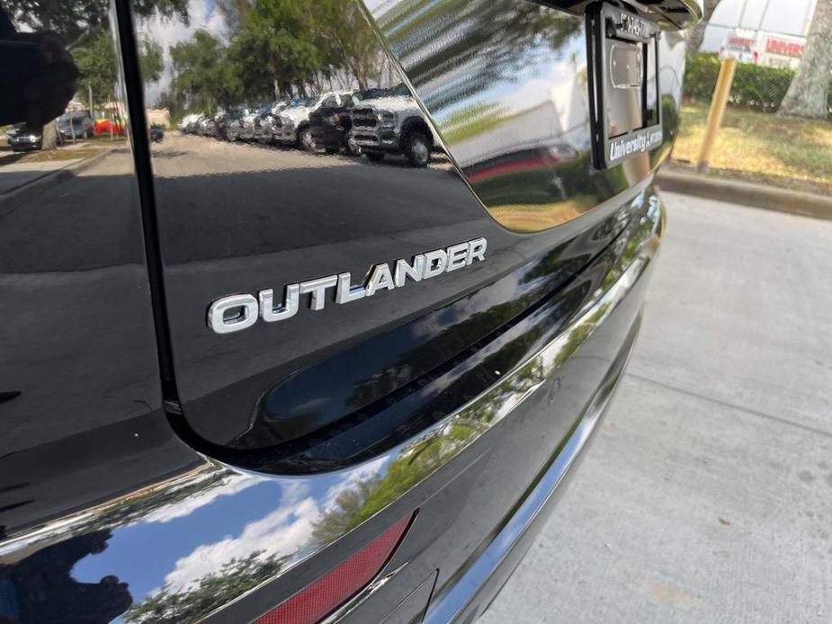 new 2024 Mitsubishi Outlander car, priced at $35,645