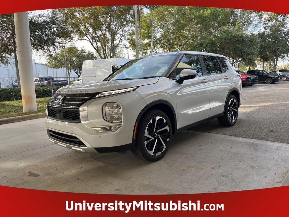 new 2024 Mitsubishi Outlander car, priced at $29,400