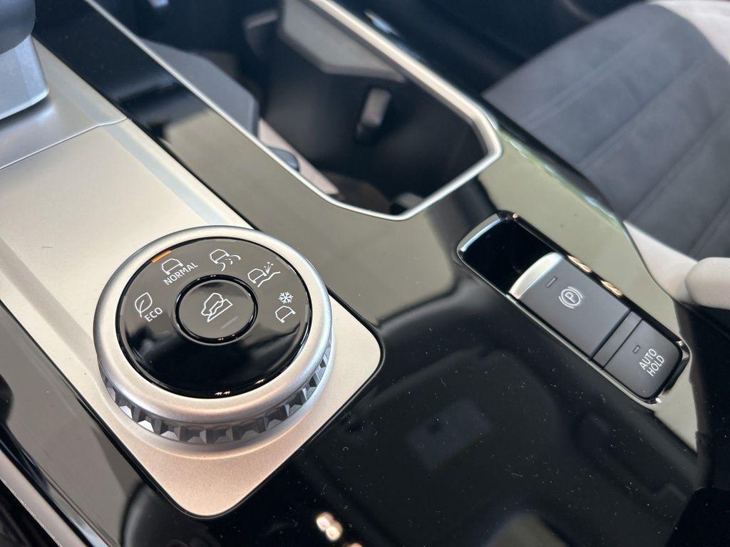 new 2025 Mitsubishi Outlander car, priced at $35,538