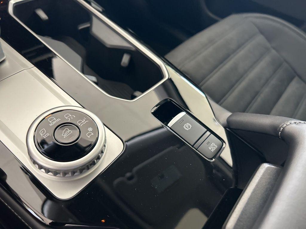 new 2025 Mitsubishi Outlander car, priced at $32,387