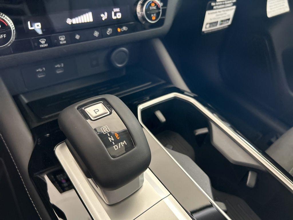 new 2025 Mitsubishi Outlander car, priced at $32,387