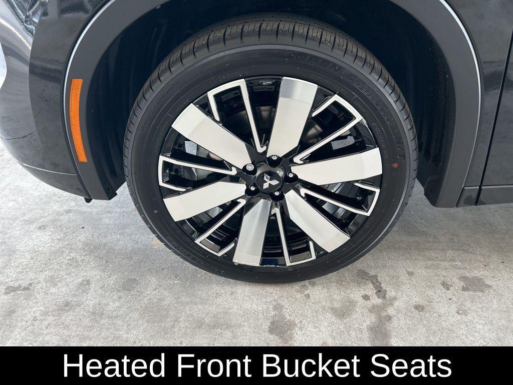 new 2025 Mitsubishi Outlander car, priced at $39,988