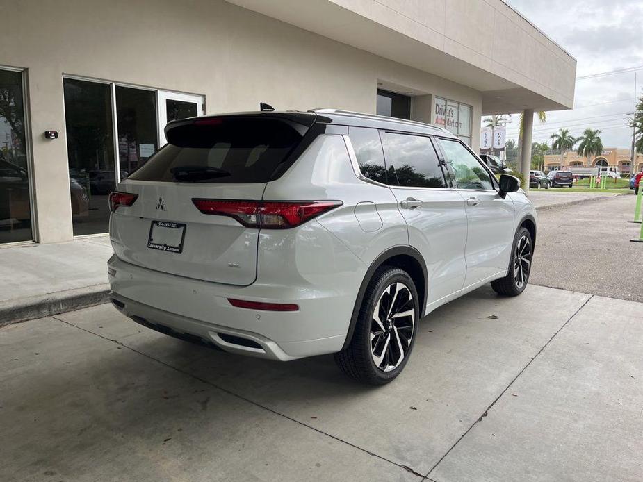 new 2024 Mitsubishi Outlander car, priced at $33,800