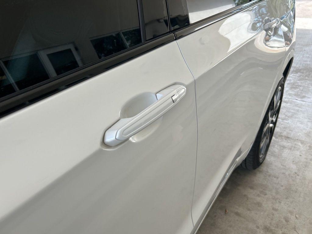 used 2021 Cadillac XT6 car, priced at $32,385