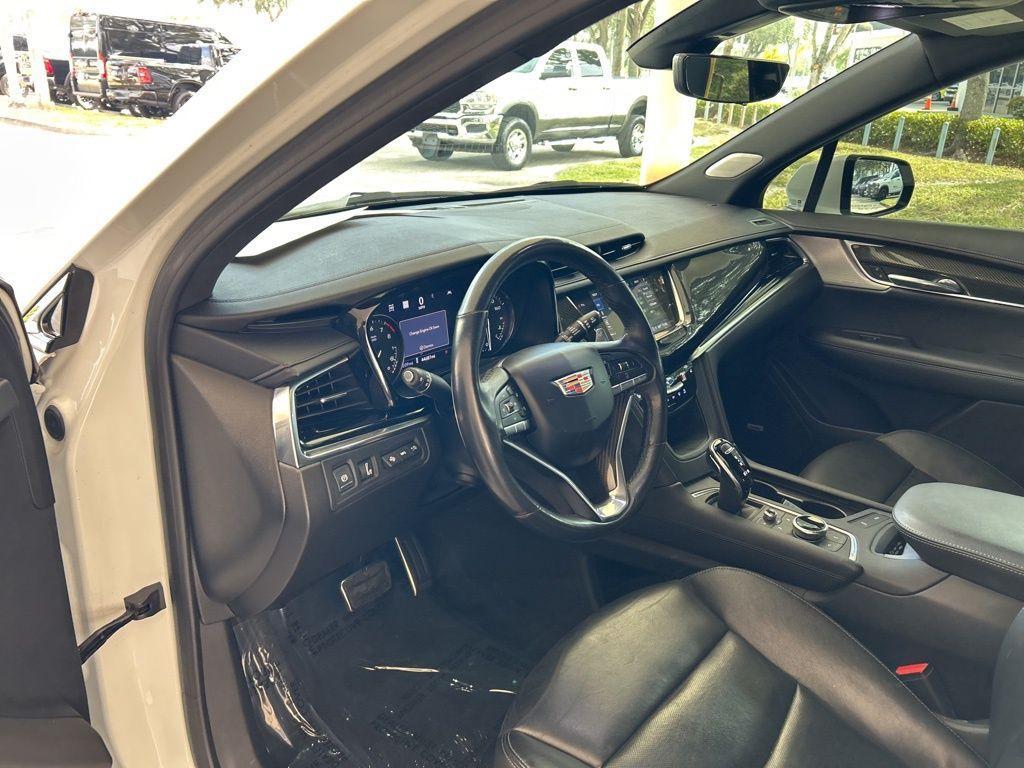 used 2021 Cadillac XT6 car, priced at $32,385