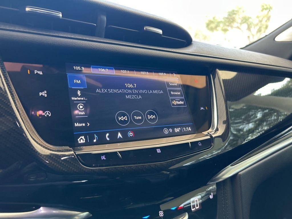 used 2021 Cadillac XT6 car, priced at $32,385