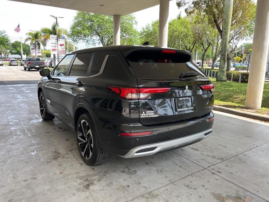 new 2024 Mitsubishi Outlander car, priced at $27,360