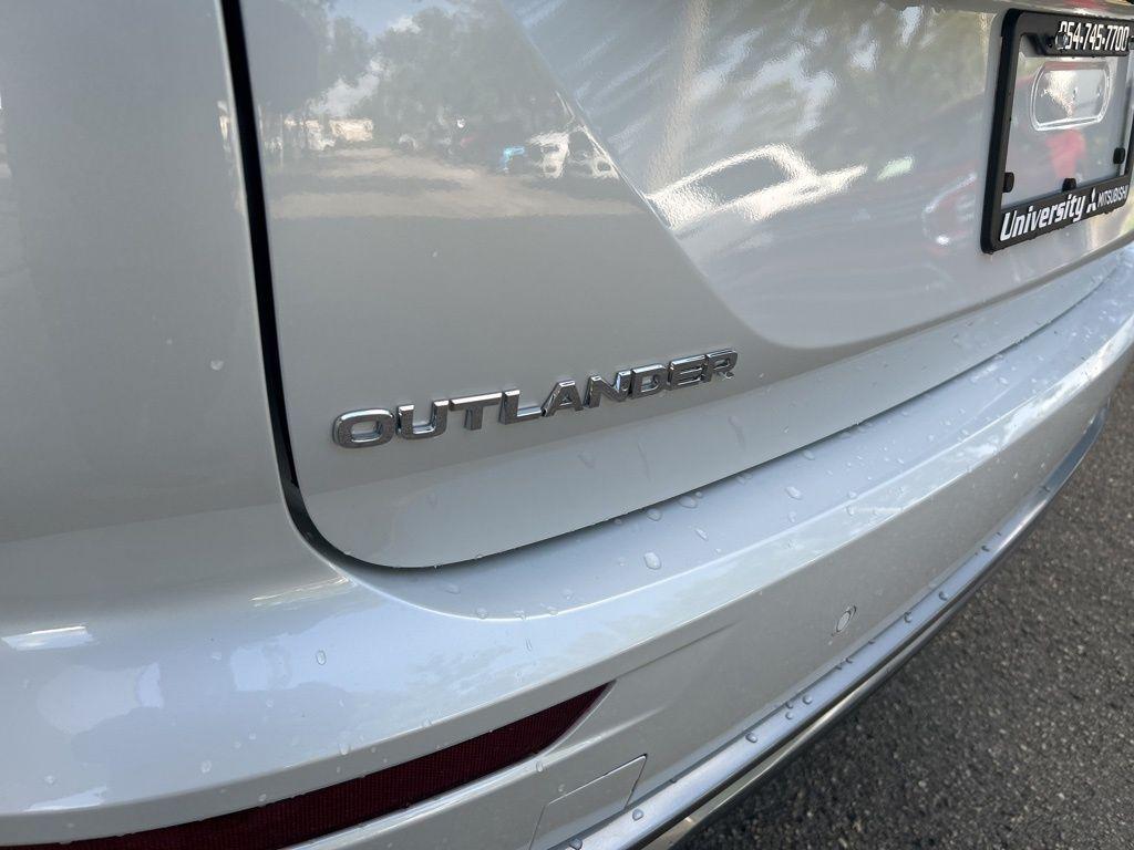 new 2025 Mitsubishi Outlander car, priced at $31,961
