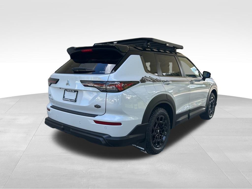new 2025 Mitsubishi Outlander car, priced at $37,803