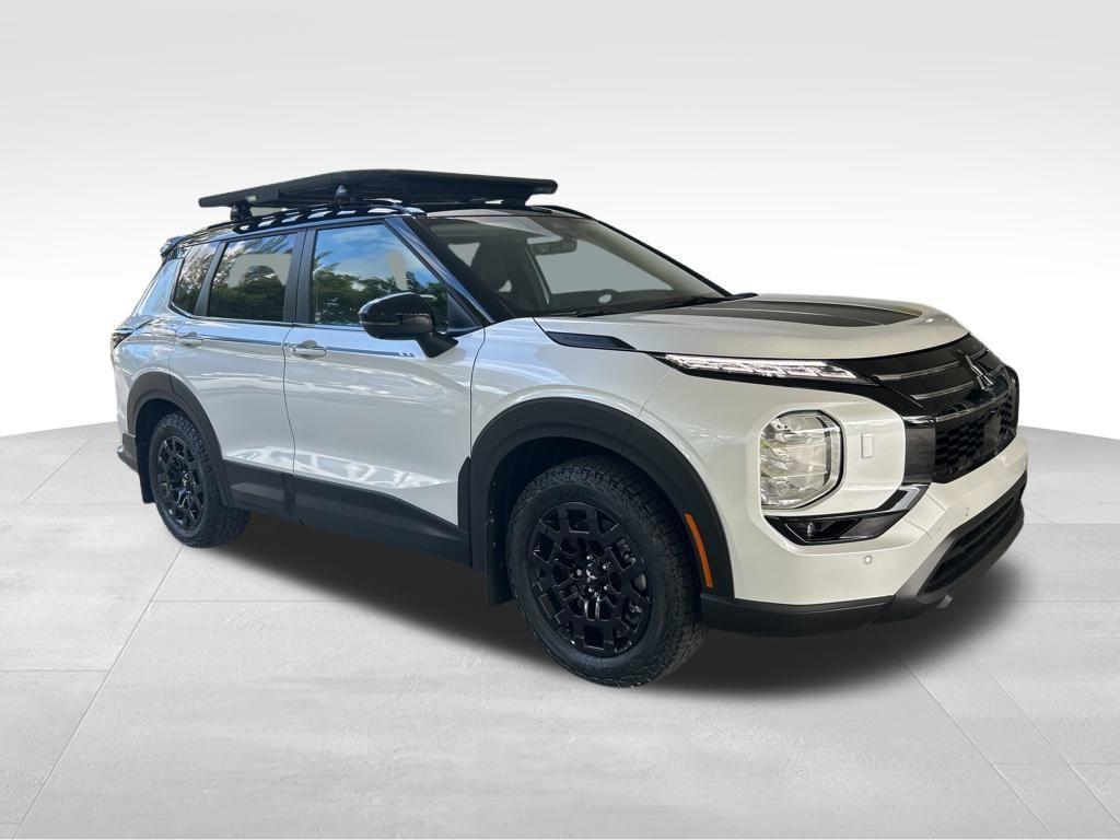 new 2025 Mitsubishi Outlander car, priced at $37,803