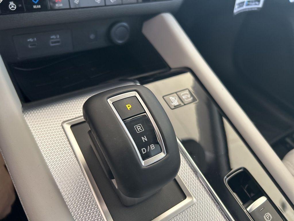 new 2025 Mitsubishi Outlander PHEV car, priced at $45,642