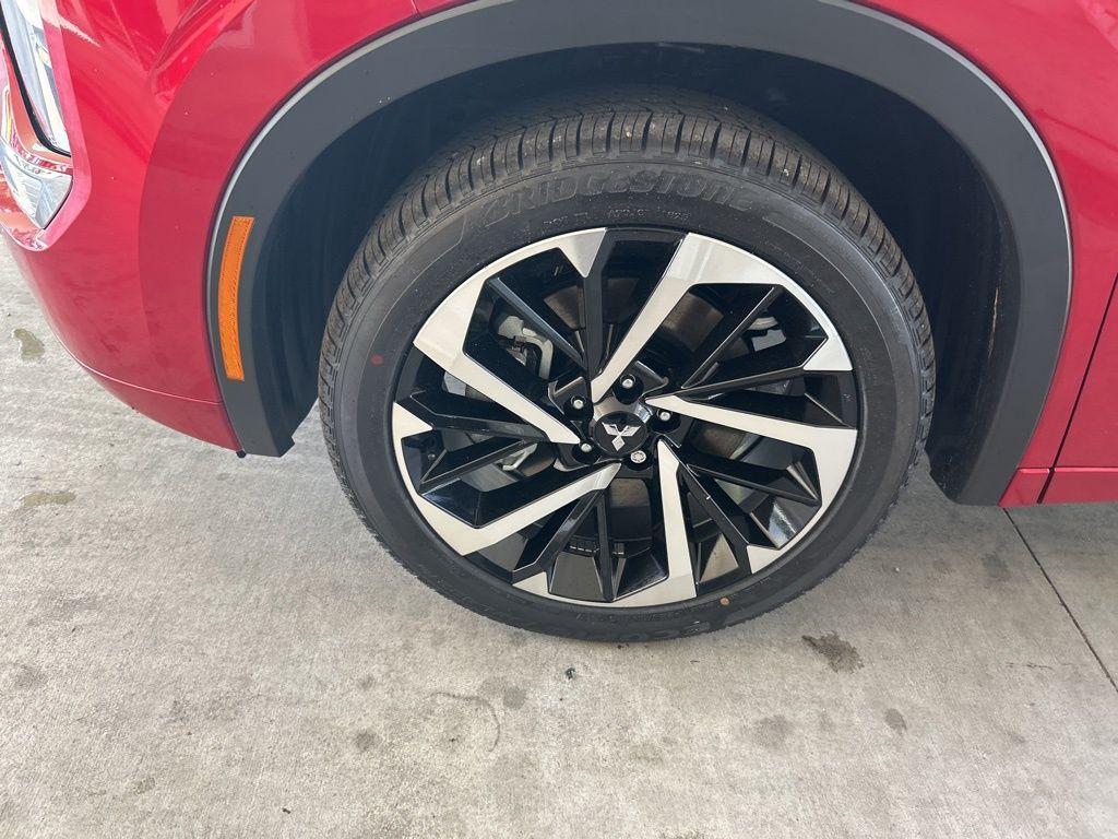 new 2025 Mitsubishi Outlander PHEV car, priced at $46,172
