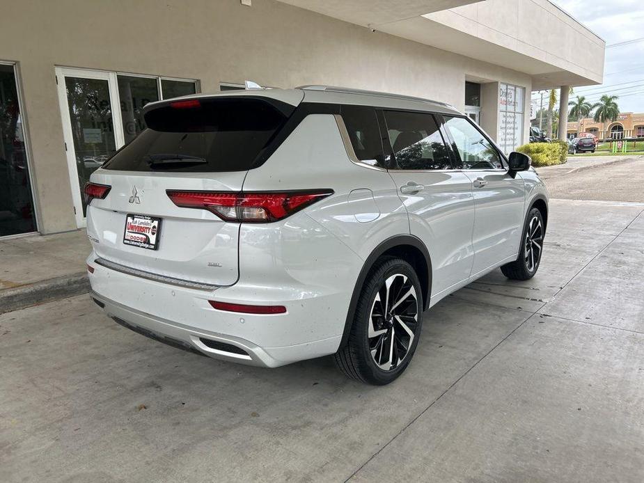 new 2024 Mitsubishi Outlander car, priced at $33,100