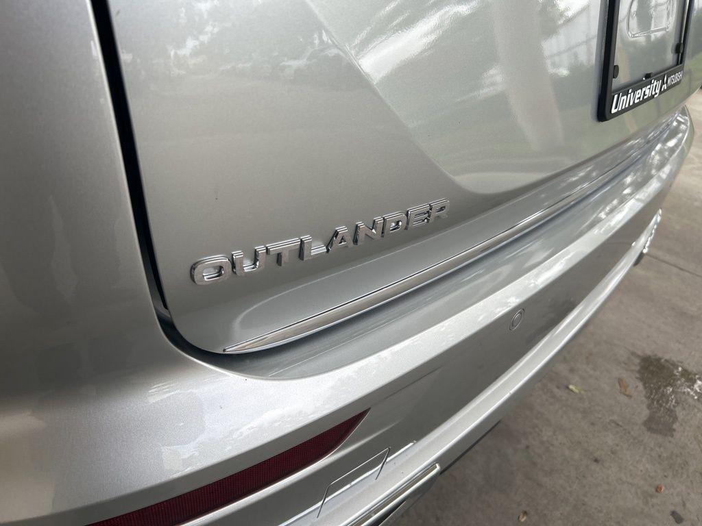 new 2025 Mitsubishi Outlander PHEV car, priced at $42,107