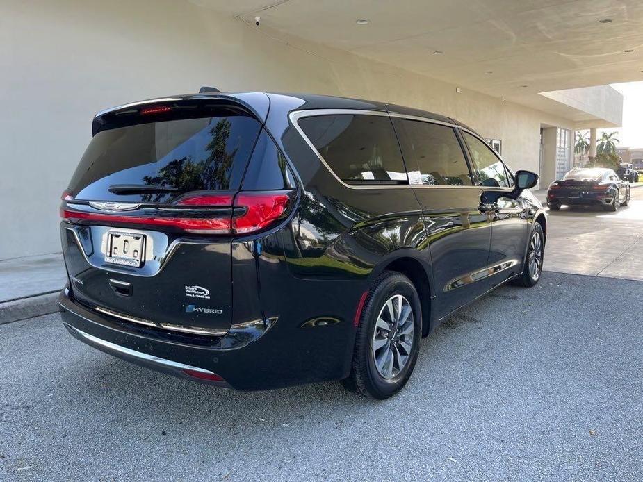 used 2022 Chrysler Pacifica Hybrid car, priced at $29,288