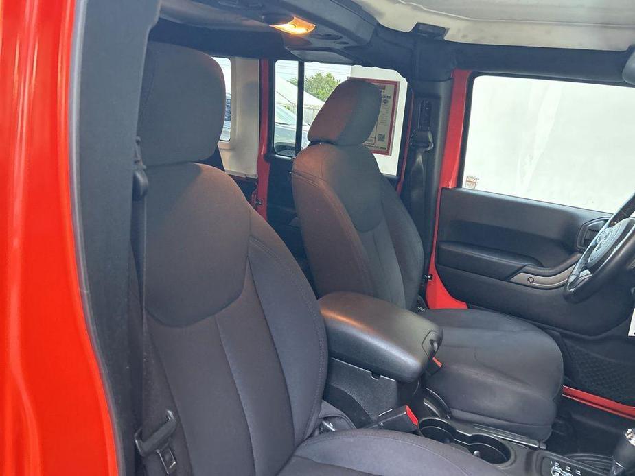 used 2015 Jeep Wrangler Unlimited car, priced at $20,498