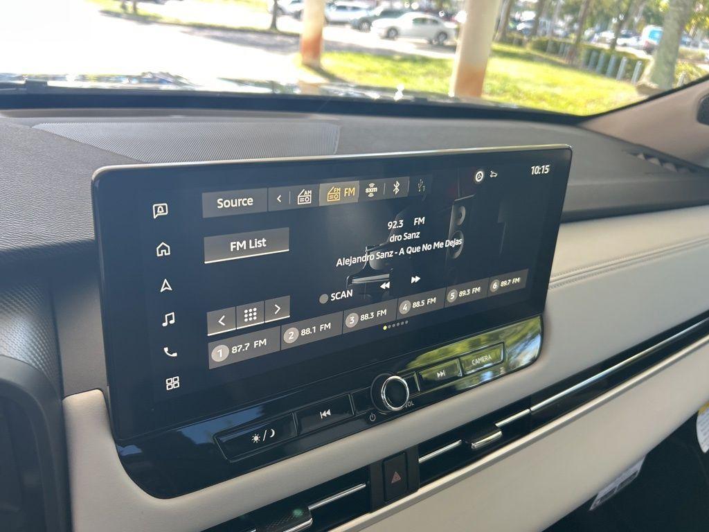 new 2025 Mitsubishi Outlander car, priced at $38,821