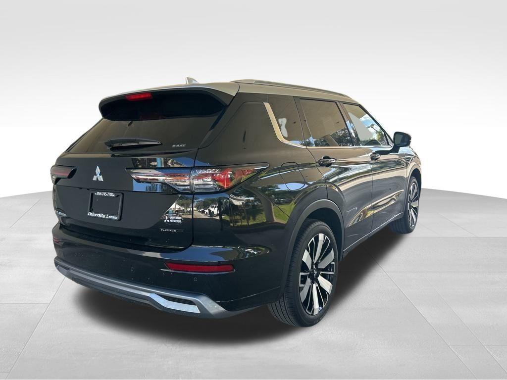 new 2025 Mitsubishi Outlander car, priced at $38,821