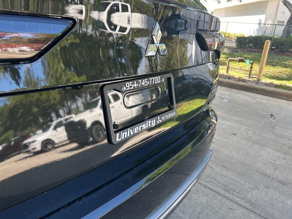new 2025 Mitsubishi Outlander car, priced at $38,821
