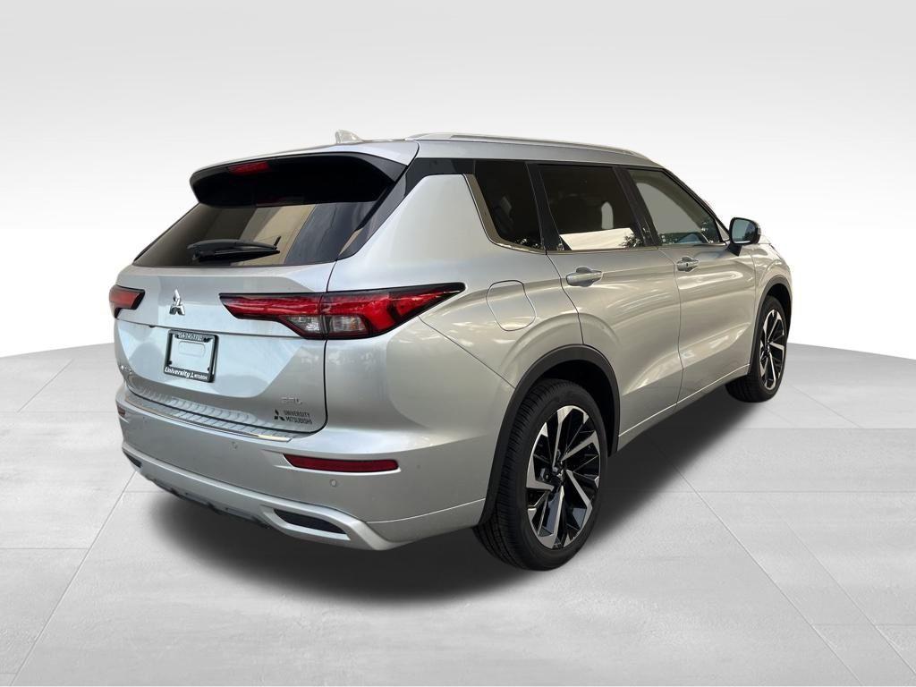 new 2024 Mitsubishi Outlander car, priced at $32,300