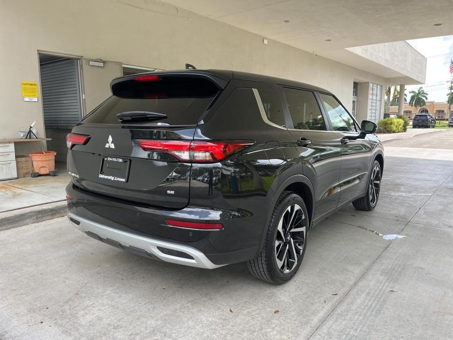 new 2024 Mitsubishi Outlander car, priced at $29,400