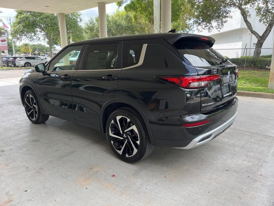 new 2024 Mitsubishi Outlander car, priced at $29,400