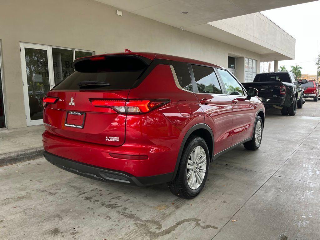 used 2024 Mitsubishi Outlander car, priced at $24,420