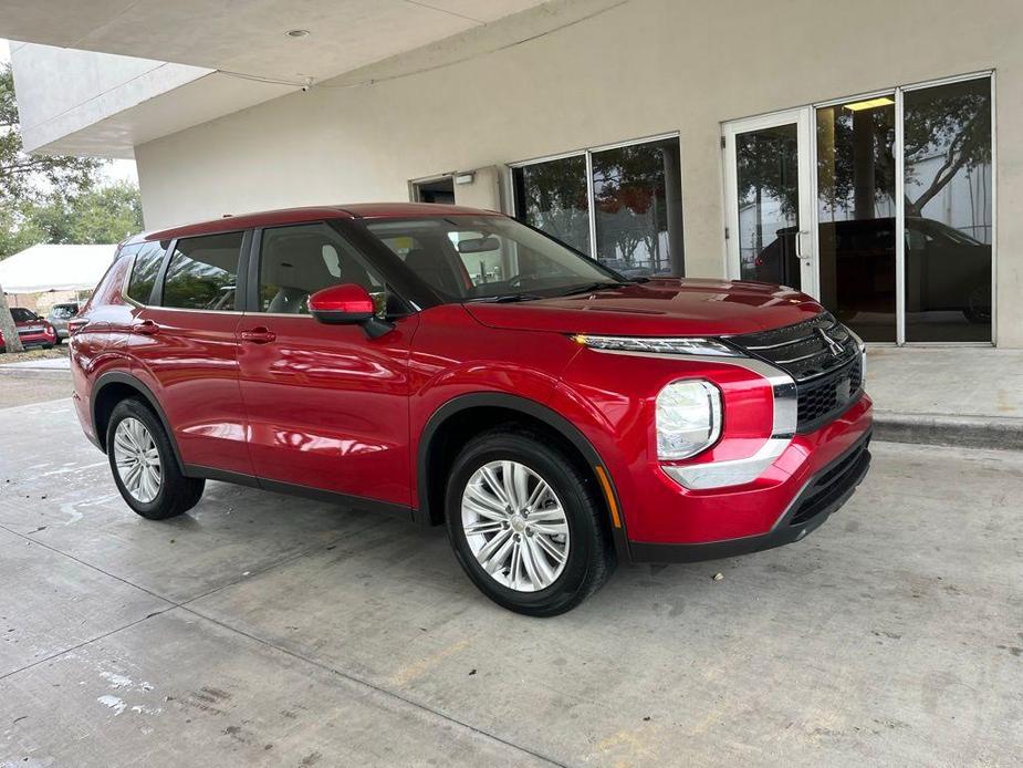 used 2024 Mitsubishi Outlander car, priced at $24,420