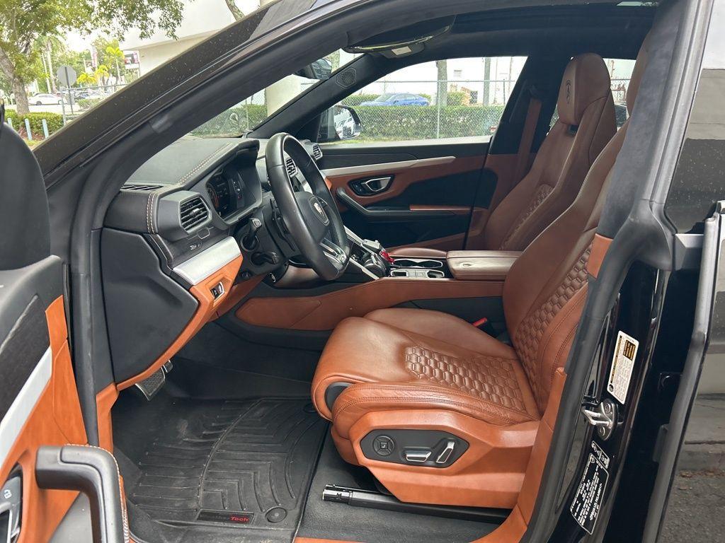 used 2019 Lamborghini Urus car, priced at $164,984