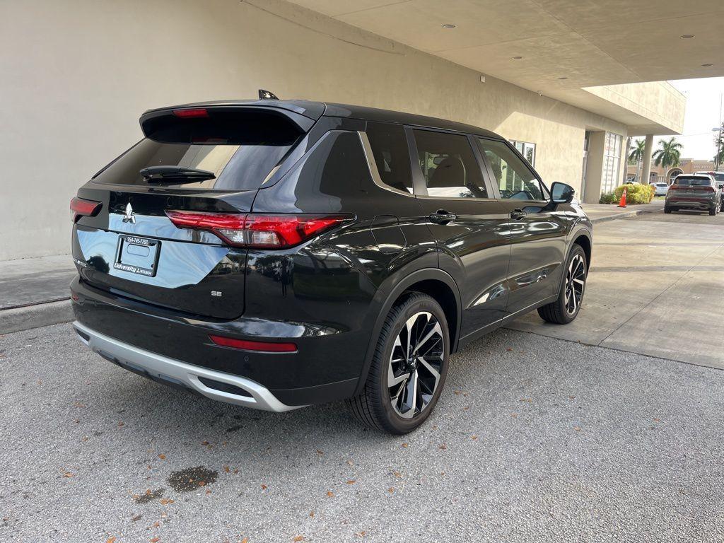 new 2024 Mitsubishi Outlander car, priced at $29,600