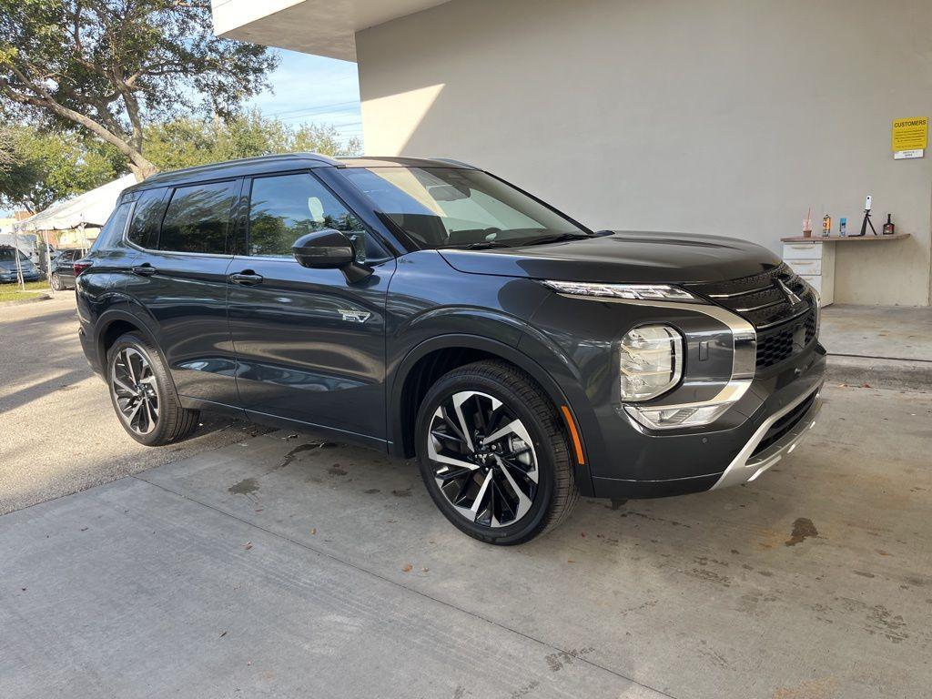 new 2025 Mitsubishi Outlander PHEV car, priced at $48,410