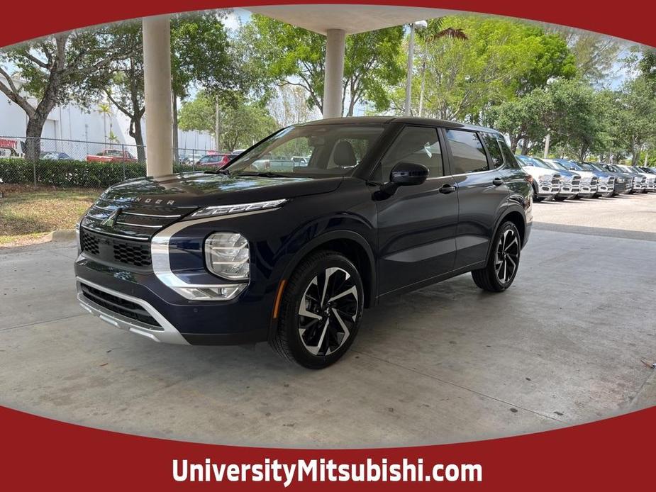 new 2024 Mitsubishi Outlander car, priced at $36,205