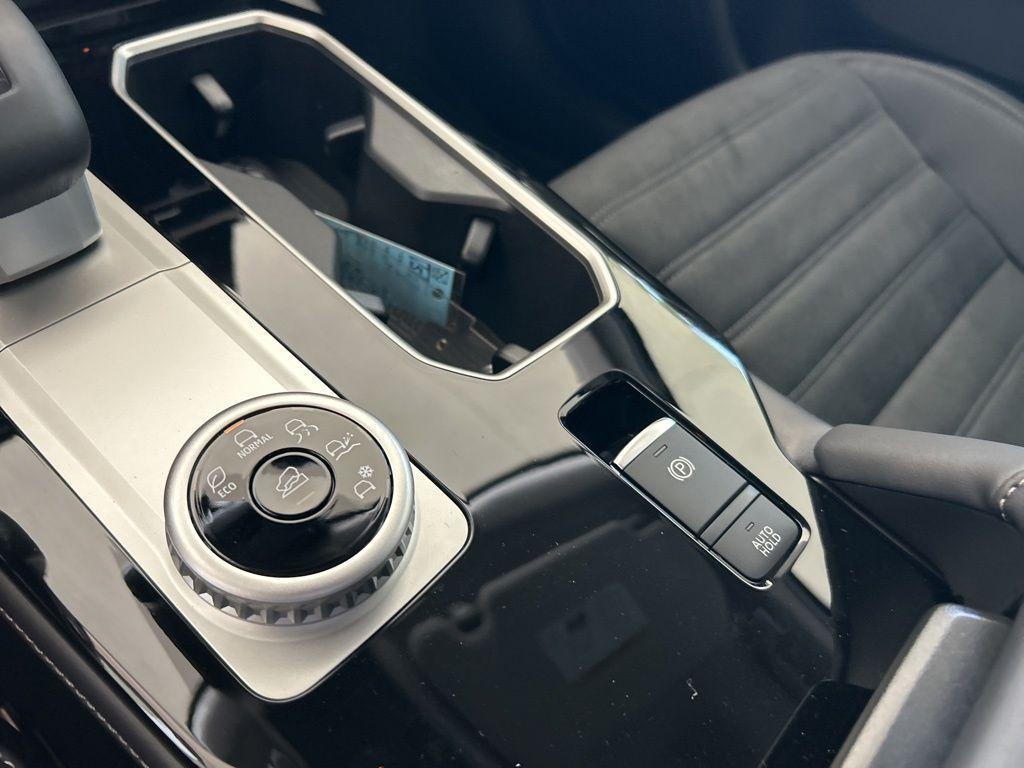 new 2025 Mitsubishi Outlander car, priced at $32,887