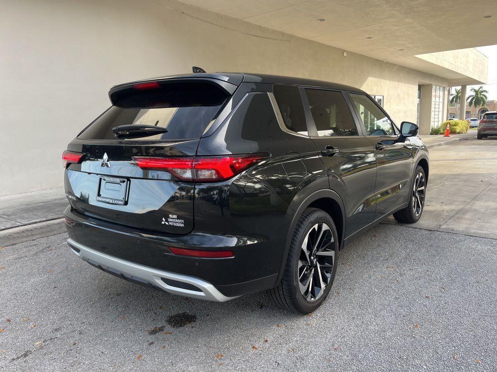 new 2024 Mitsubishi Outlander car, priced at $29,800