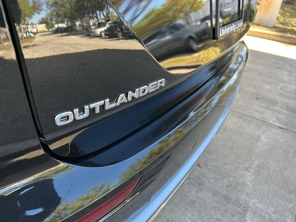 new 2025 Mitsubishi Outlander car, priced at $33,915