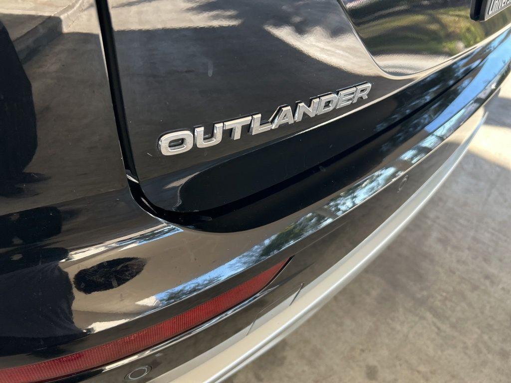 used 2022 Mitsubishi Outlander car, priced at $18,988