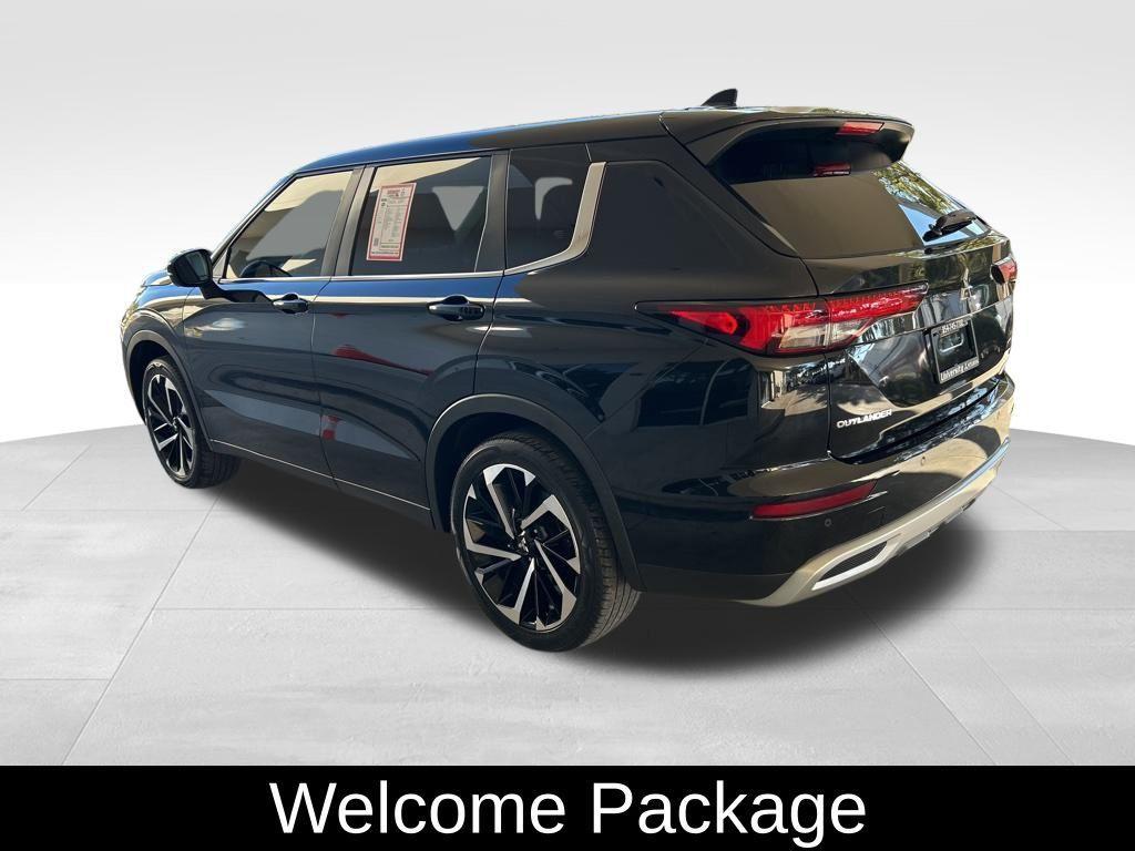 used 2022 Mitsubishi Outlander car, priced at $18,988