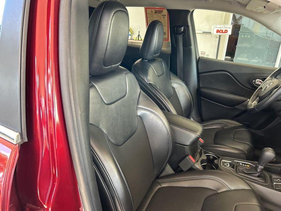 used 2019 Jeep Cherokee car, priced at $14,191