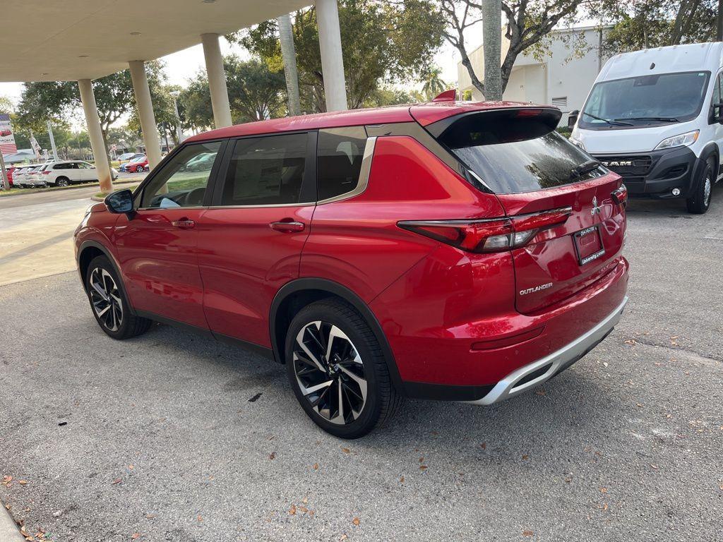 new 2024 Mitsubishi Outlander car, priced at $26,988