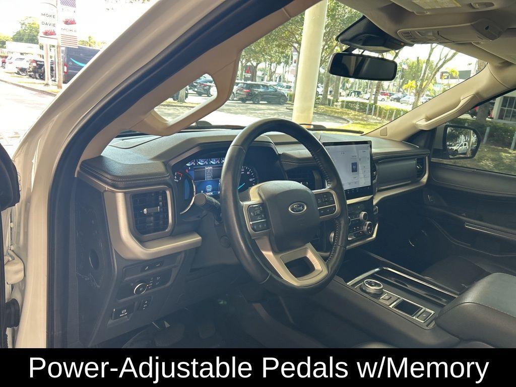used 2022 Ford Expedition car, priced at $28,988