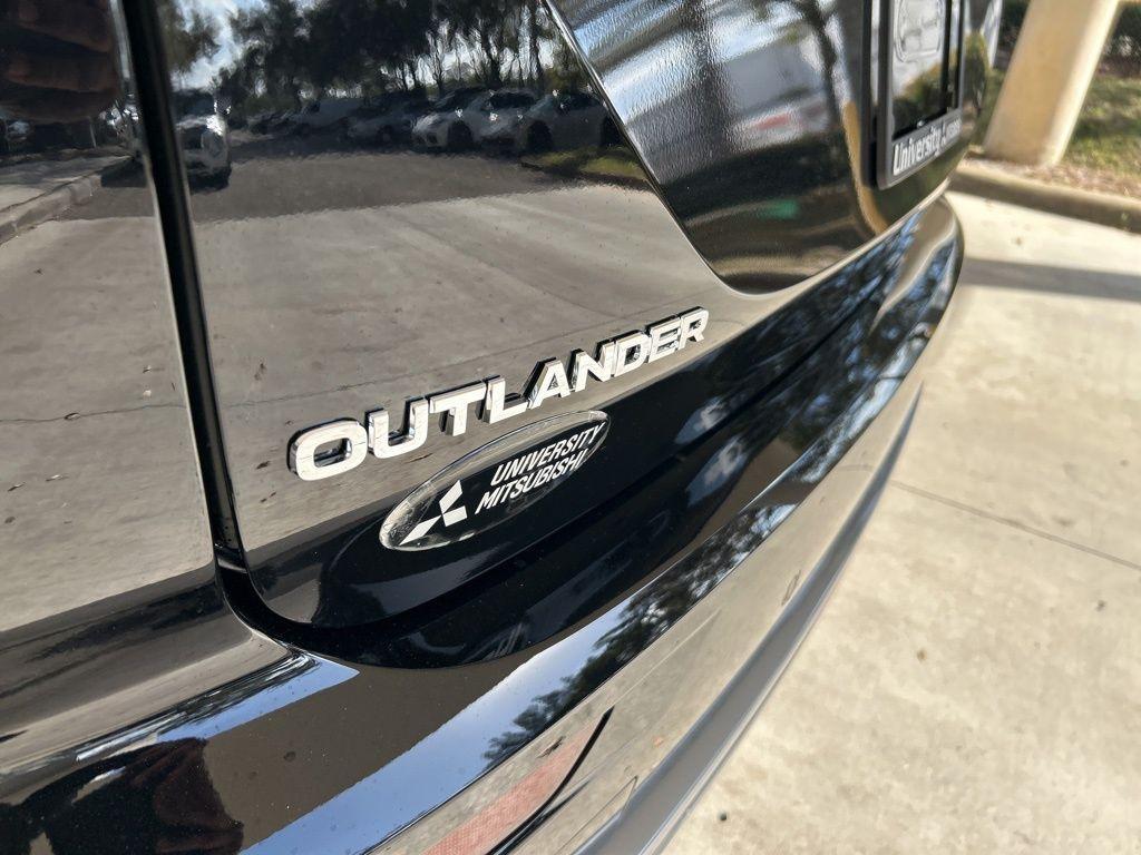 new 2025 Mitsubishi Outlander car, priced at $38,110