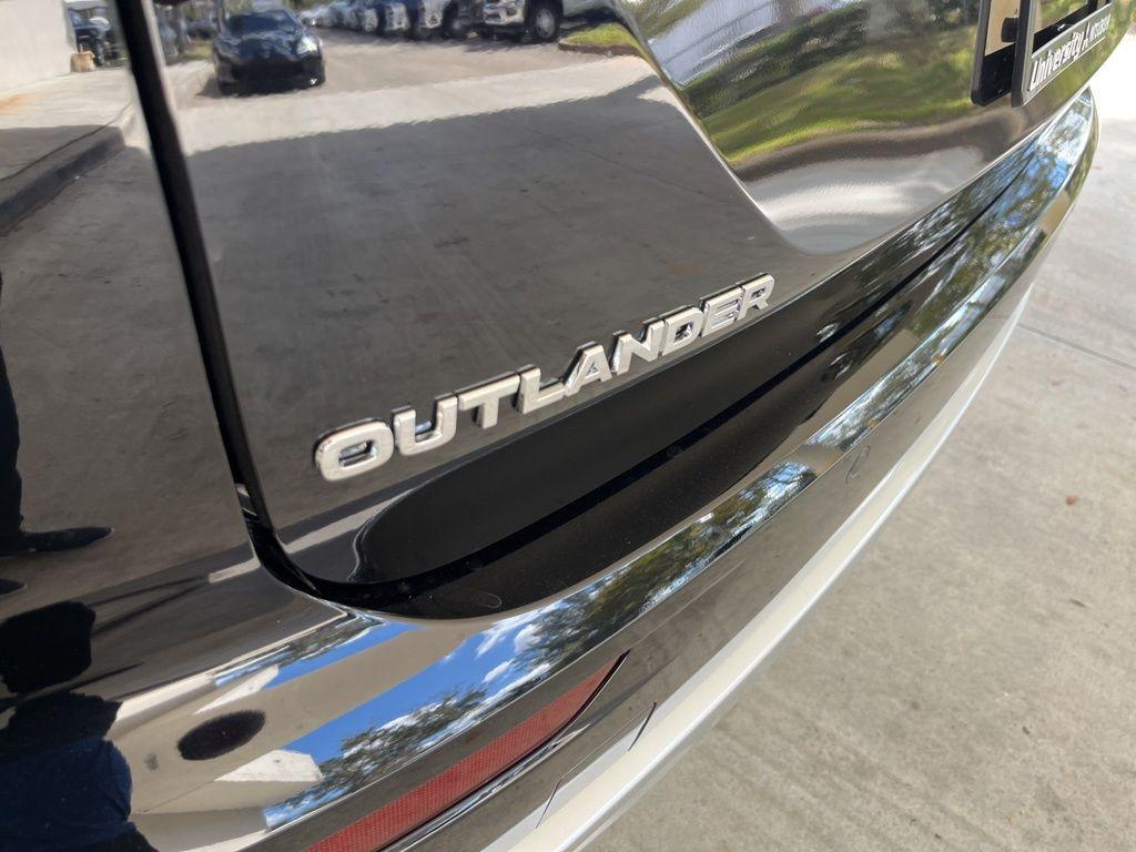 new 2024 Mitsubishi Outlander car, priced at $31,988