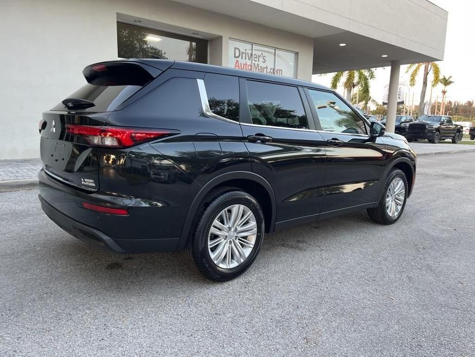 new 2024 Mitsubishi Outlander car, priced at $31,490