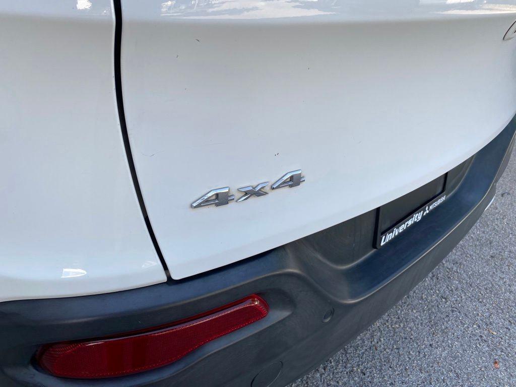 used 2018 Jeep Cherokee car, priced at $14,788